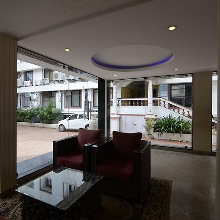 Hotel Sunkissed Plaza à Calangute Extérieur photo