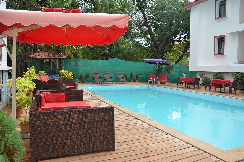 Hotel Sunkissed Plaza à Calangute Extérieur photo