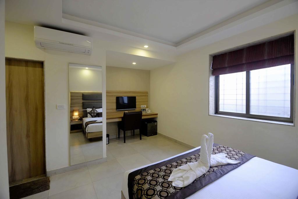 Hotel Sunkissed Plaza à Calangute Extérieur photo