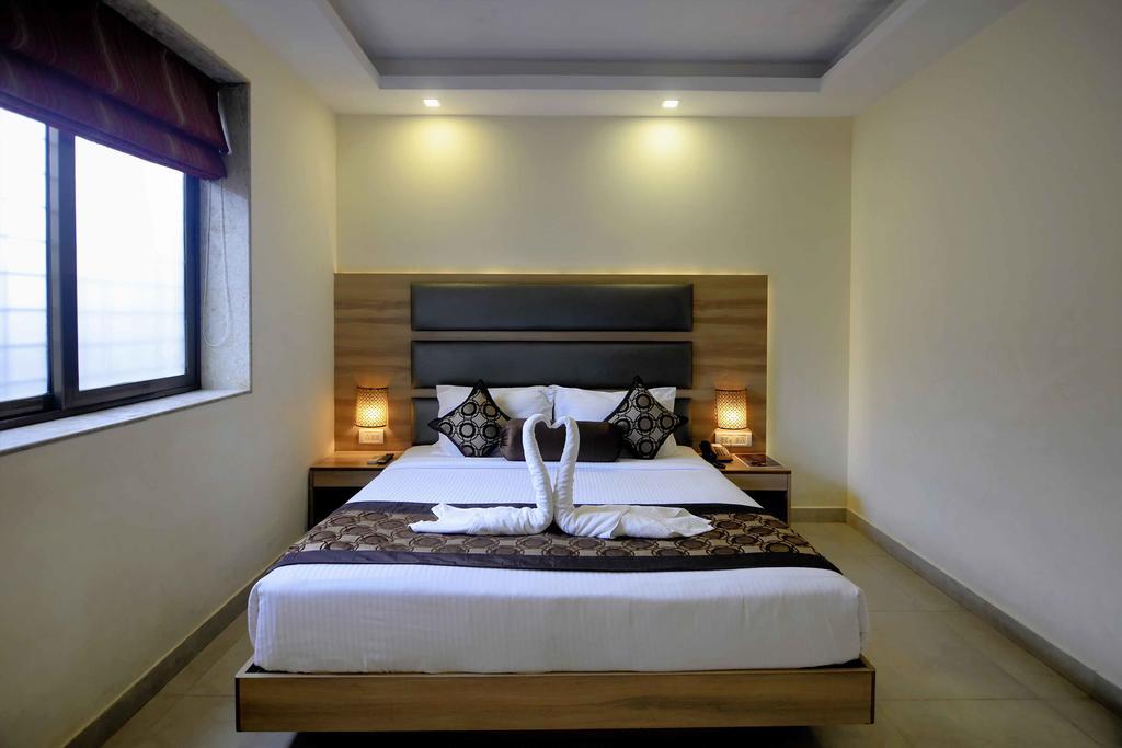 Hotel Sunkissed Plaza à Calangute Extérieur photo