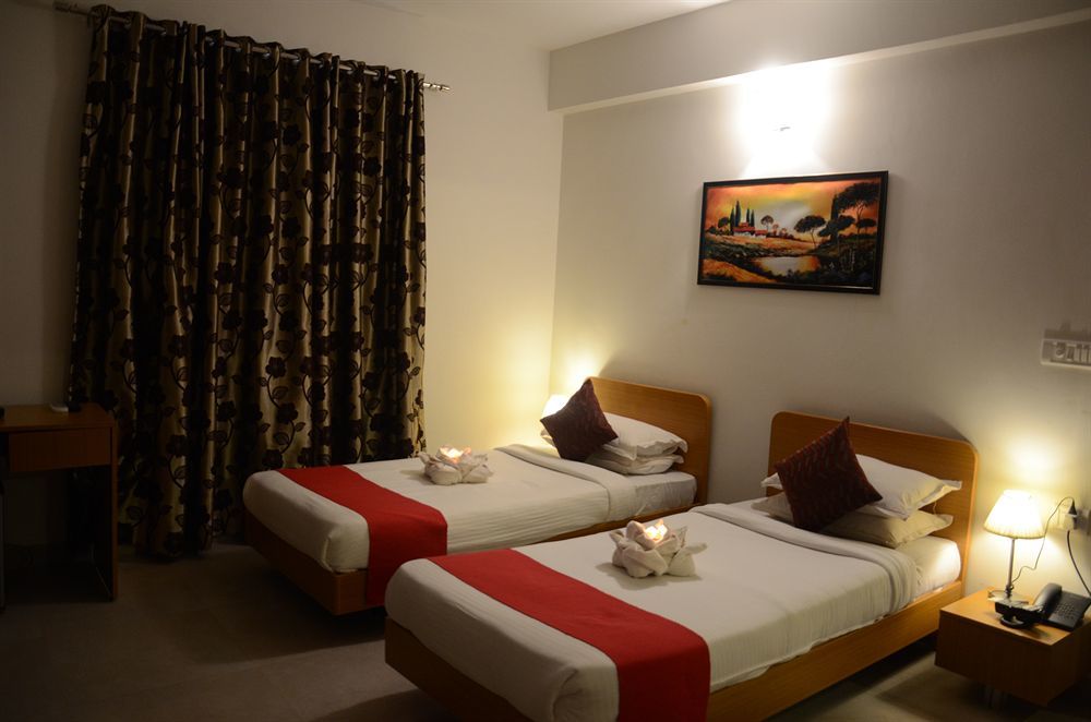 Hotel Sunkissed Plaza à Calangute Extérieur photo