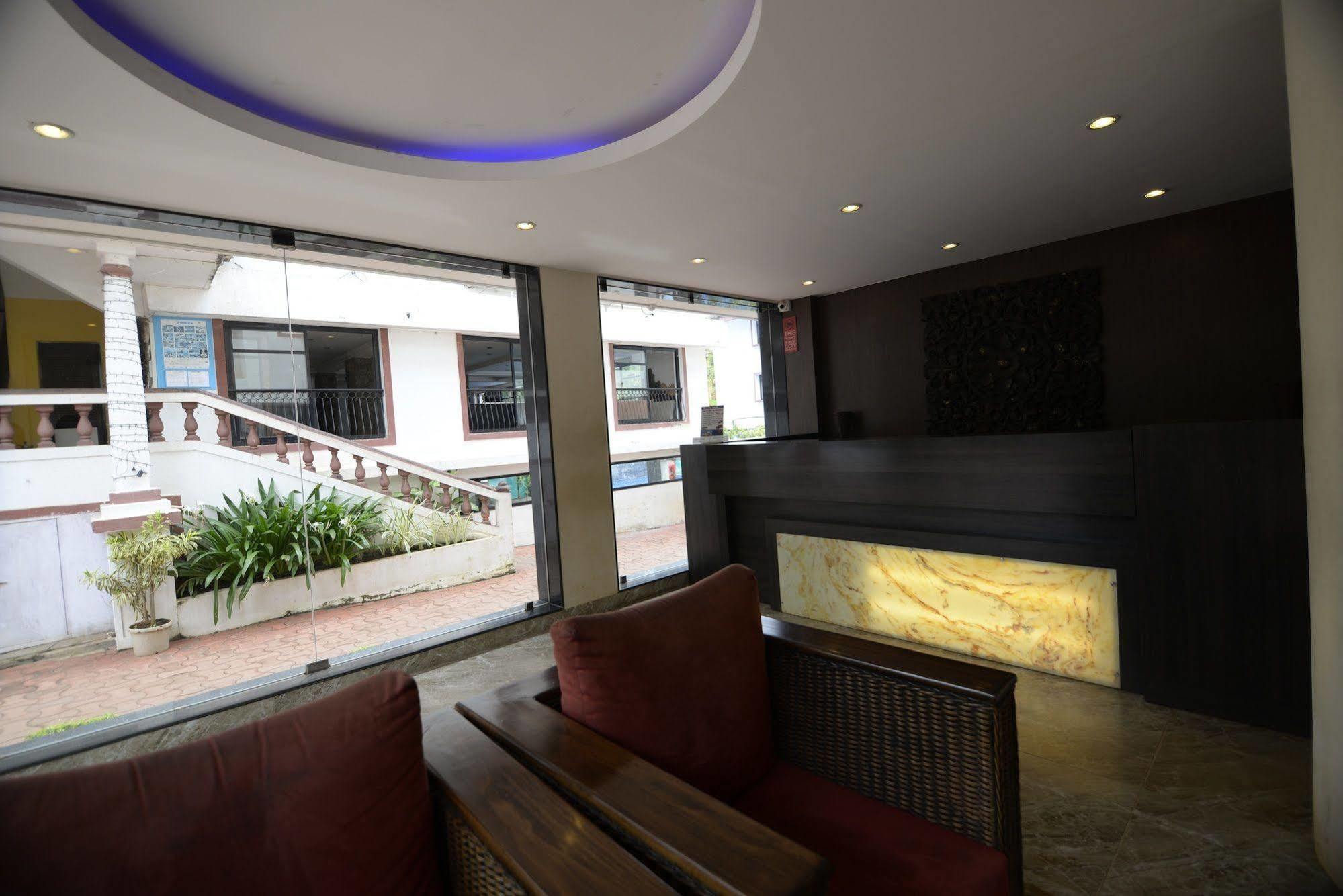 Hotel Sunkissed Plaza à Calangute Extérieur photo