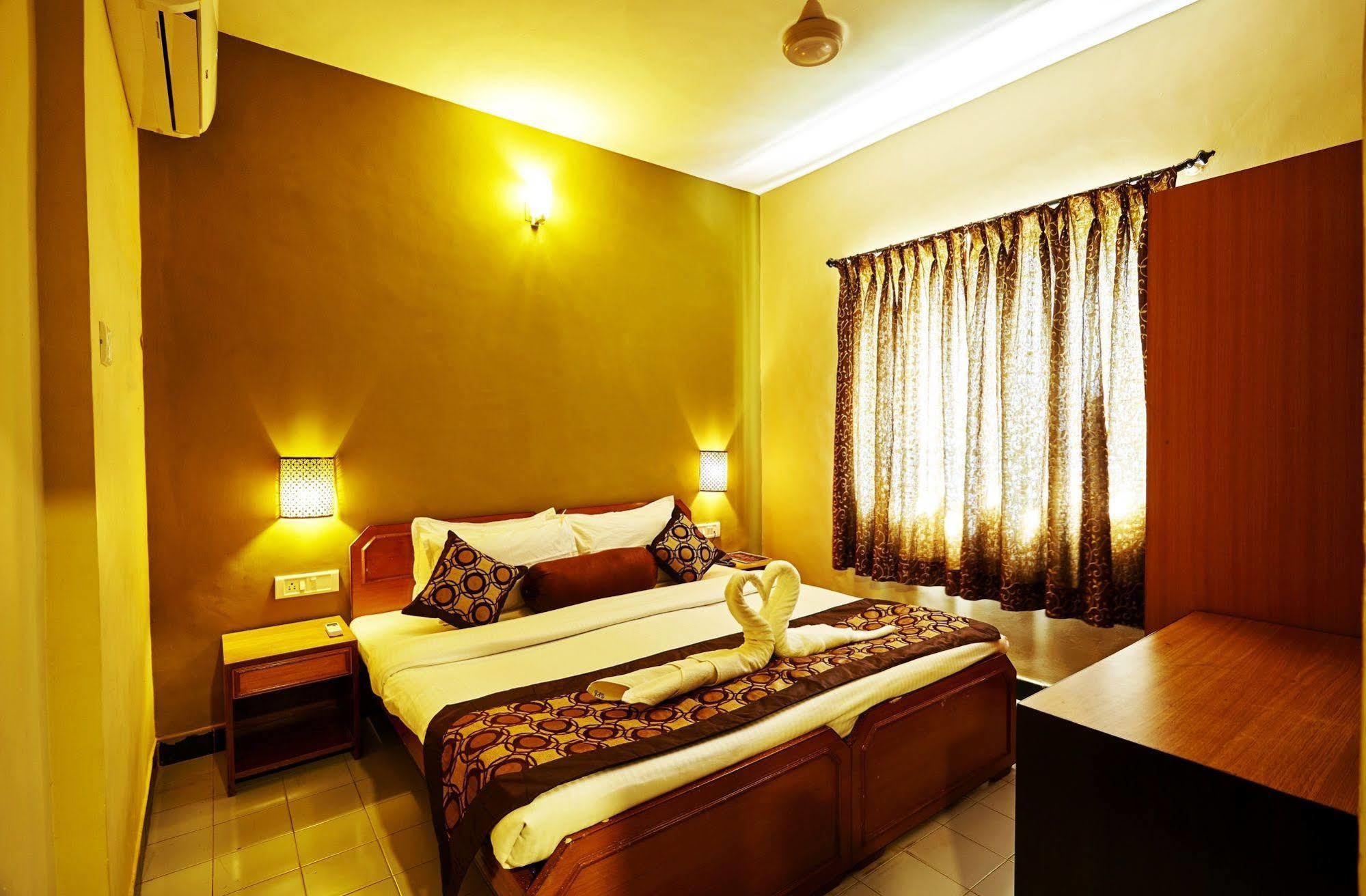 Hotel Sunkissed Plaza à Calangute Extérieur photo